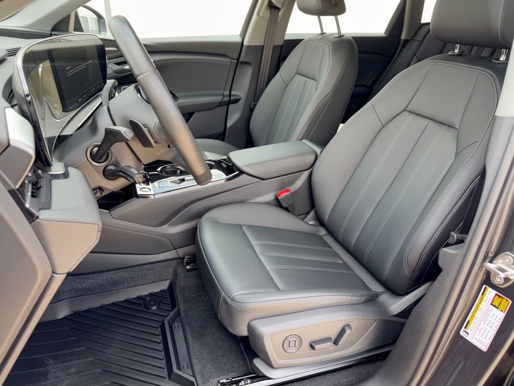 Certified 2025 Audi Q6 e-tron Premium Plus w/ Premium Plus AWD/4WD image 5