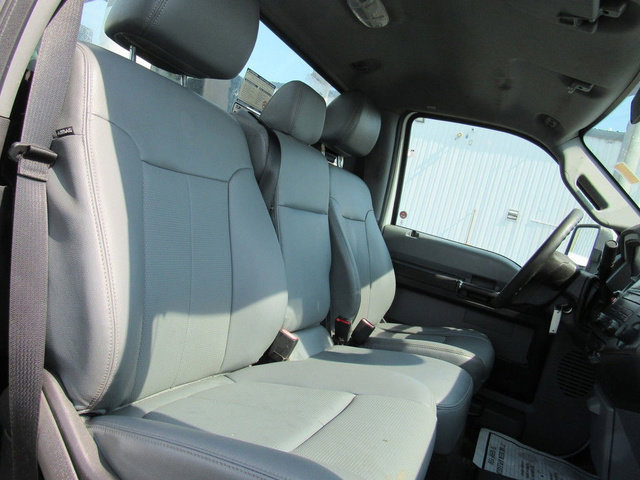 Used 2016 Ford F550 2WD Regular Cab Super Duty image 14