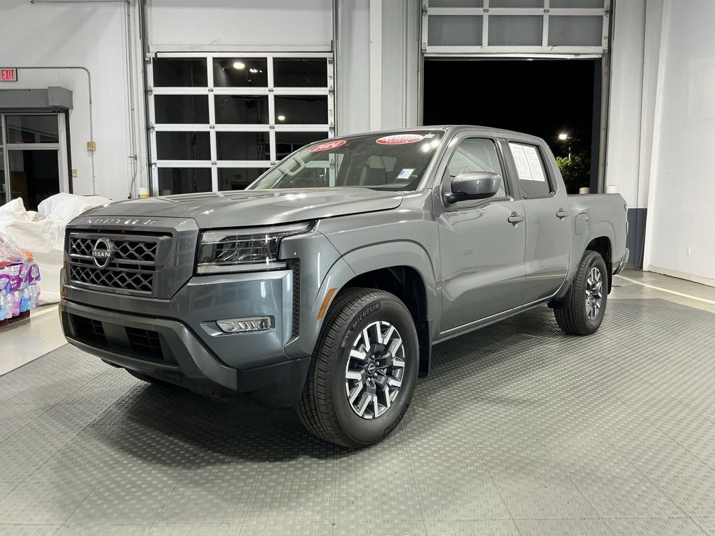 Used 2024 Nissan Frontier SL image 2