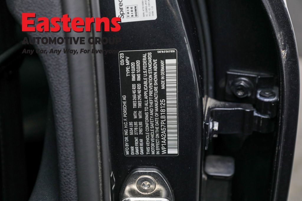 Used 2023 Porsche Macan T image 36