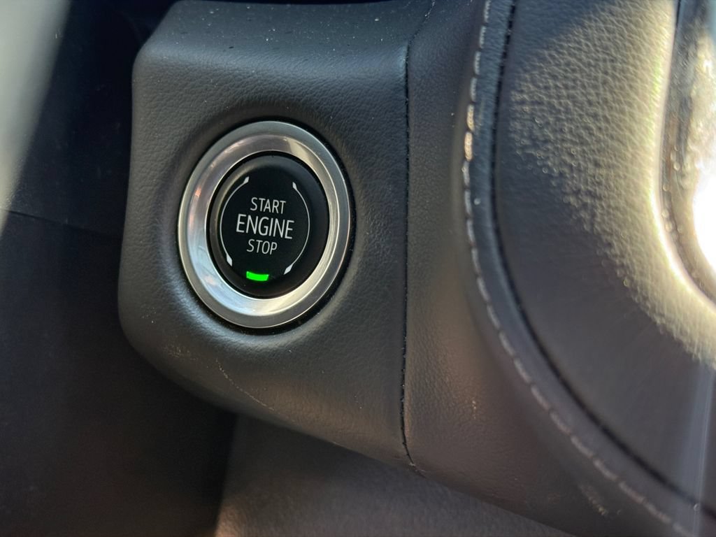 Used 2024 GMC Yukon SLE AWD/4WD image 34