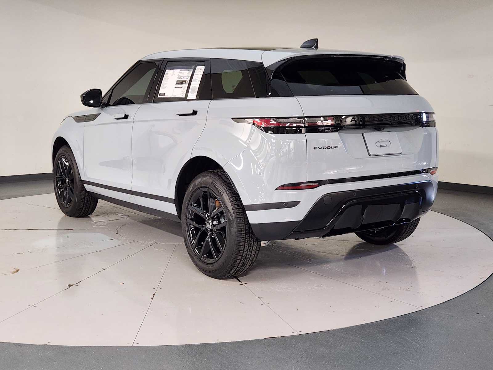 New 2026 Land Rover Range Rover Evoque S AWD/4WD image 9