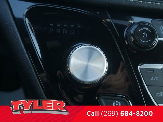 Certified 2025 Chrysler Pacifica Limited image 33