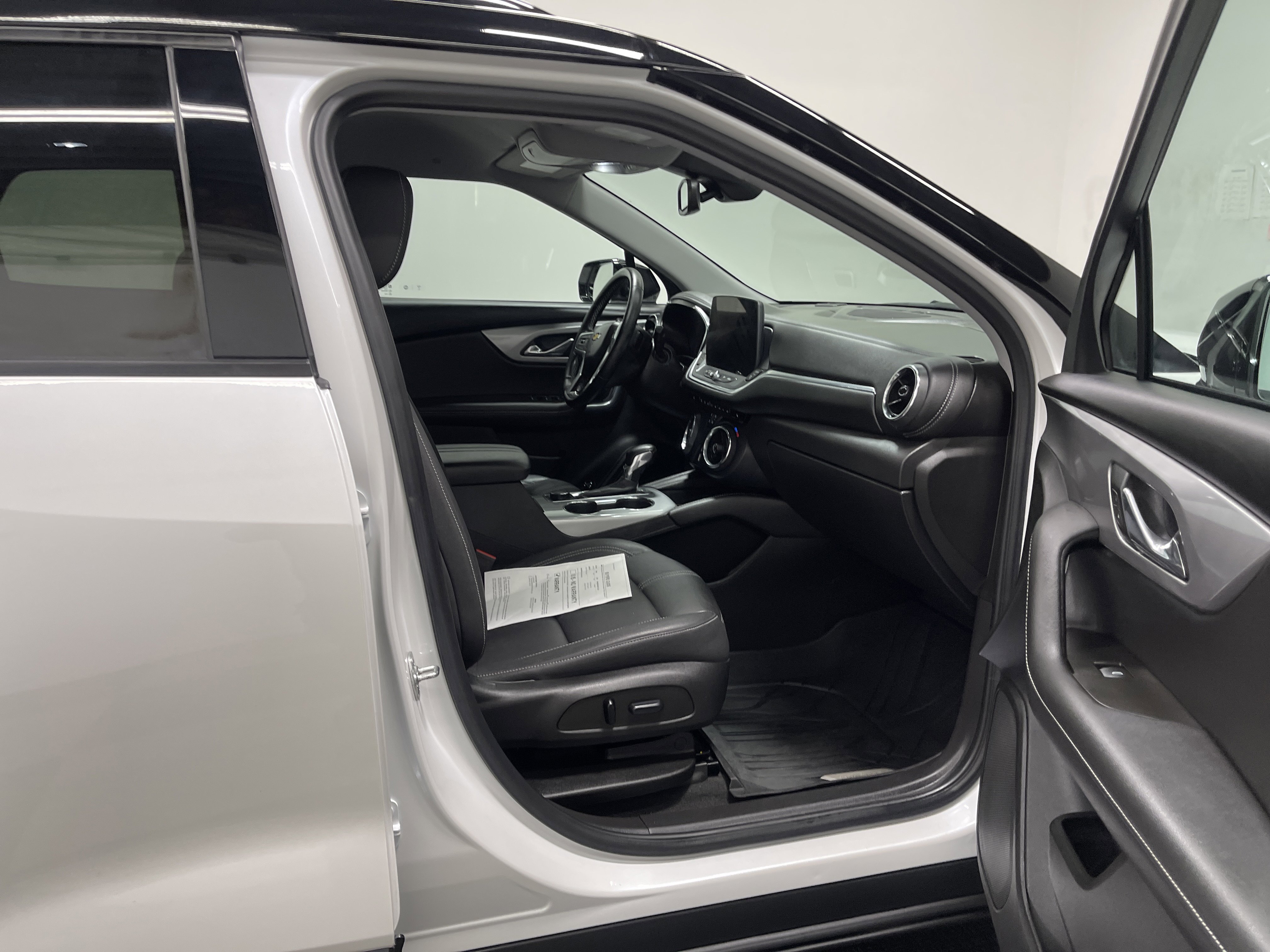 Used 2024 Chevrolet Blazer LT w/ Midnight/Sport Edition FWD image 26