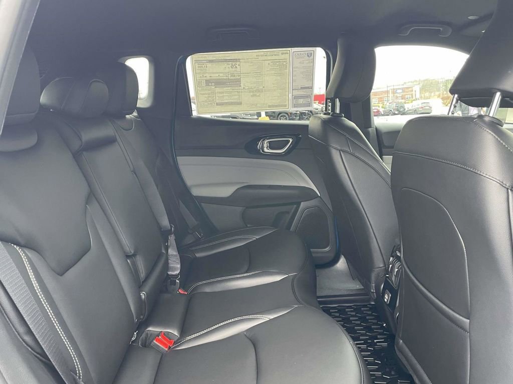 New 2026 Jeep Compass Limited image 17