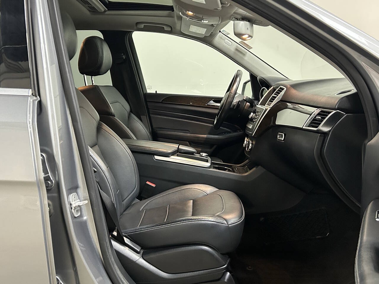 Used 2015 Mercedes-Benz ML 250 BlueTEC 4MATIC w/ Premium 1 Package image 21