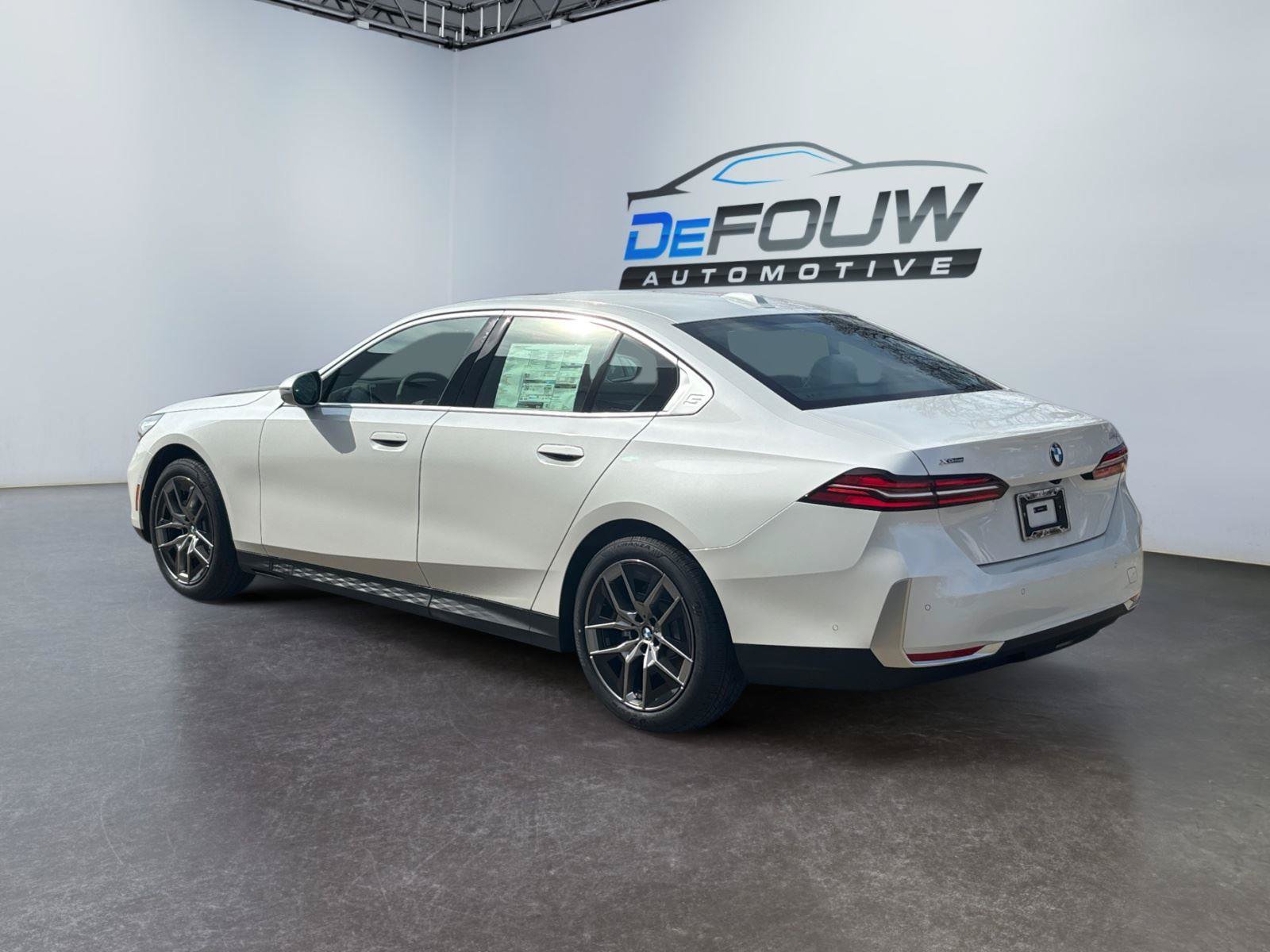 New 2026 BMW 530i xDrive AWD/4WD image 5