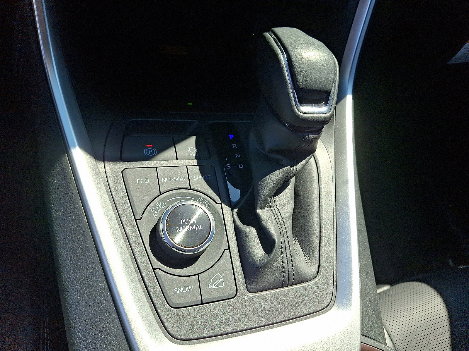 Used 2024 Toyota RAV4 Limited image 22