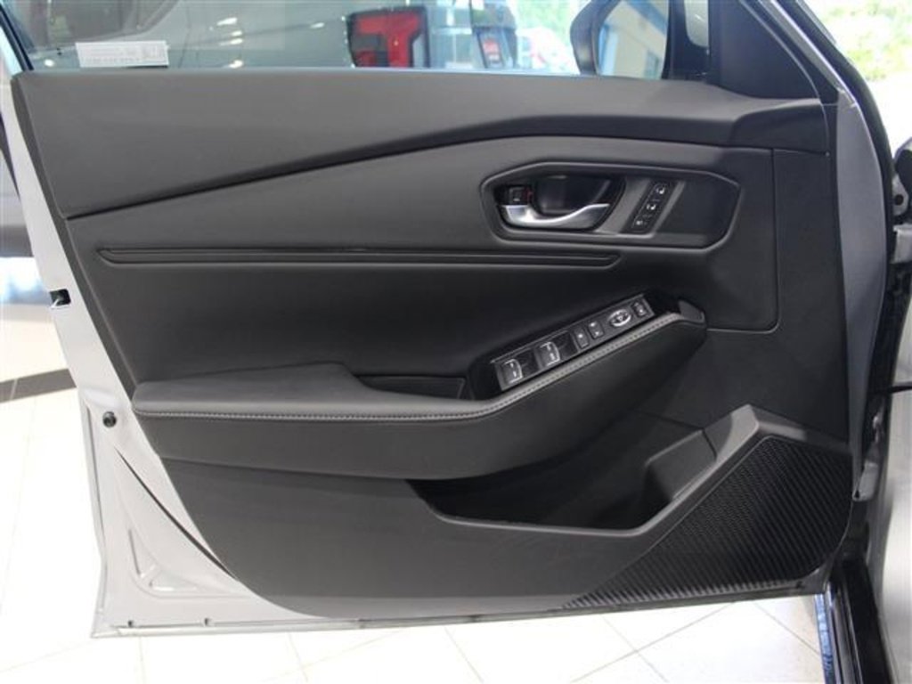 Used 2024 Honda Accord Touring image 8