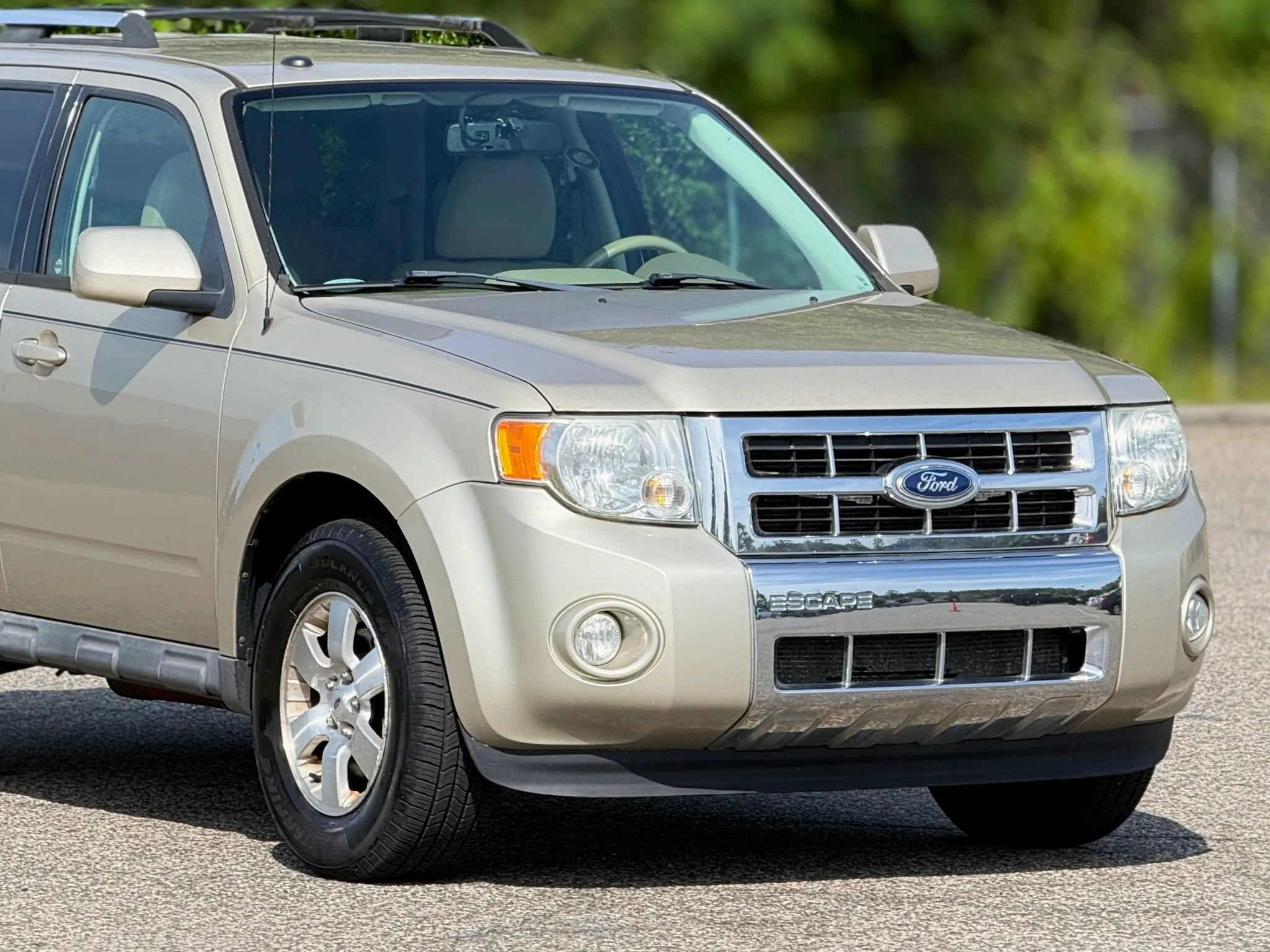 Used 2010 Ford Escape Limited AWD/4WD image 15