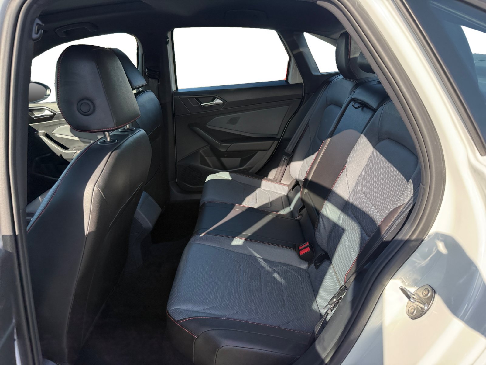 Certified 2025 Volkswagen Jetta GLI Autobahn FWD image 16