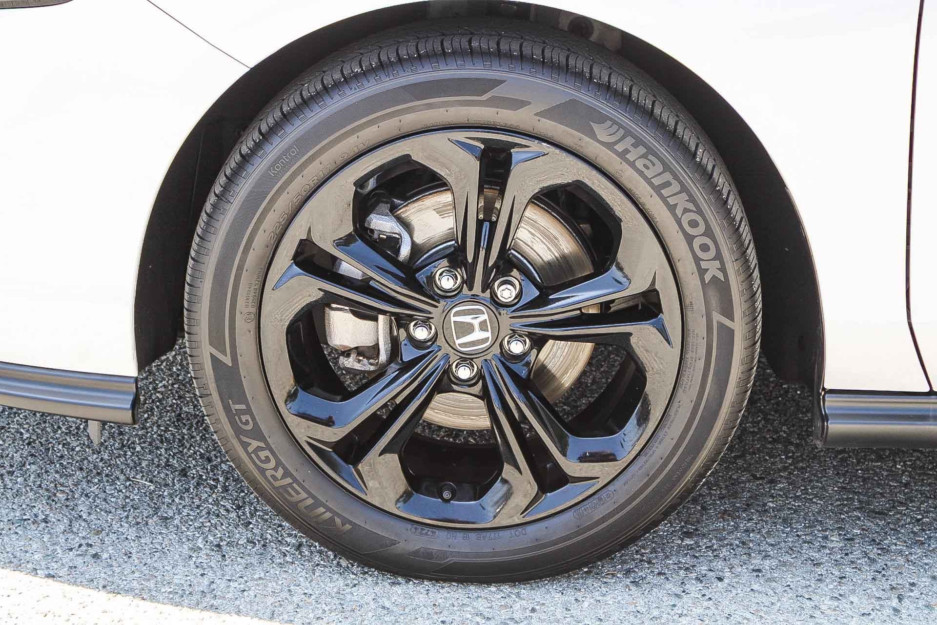 Certified 2025 Honda Accord SE image 13
