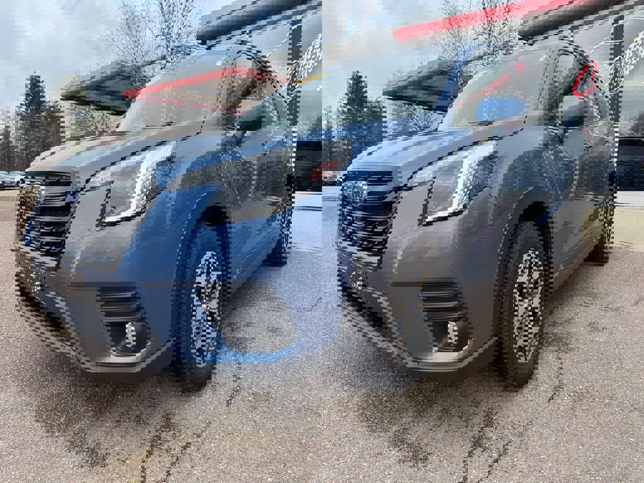 Used 2023 Subaru Forester Premium image 1