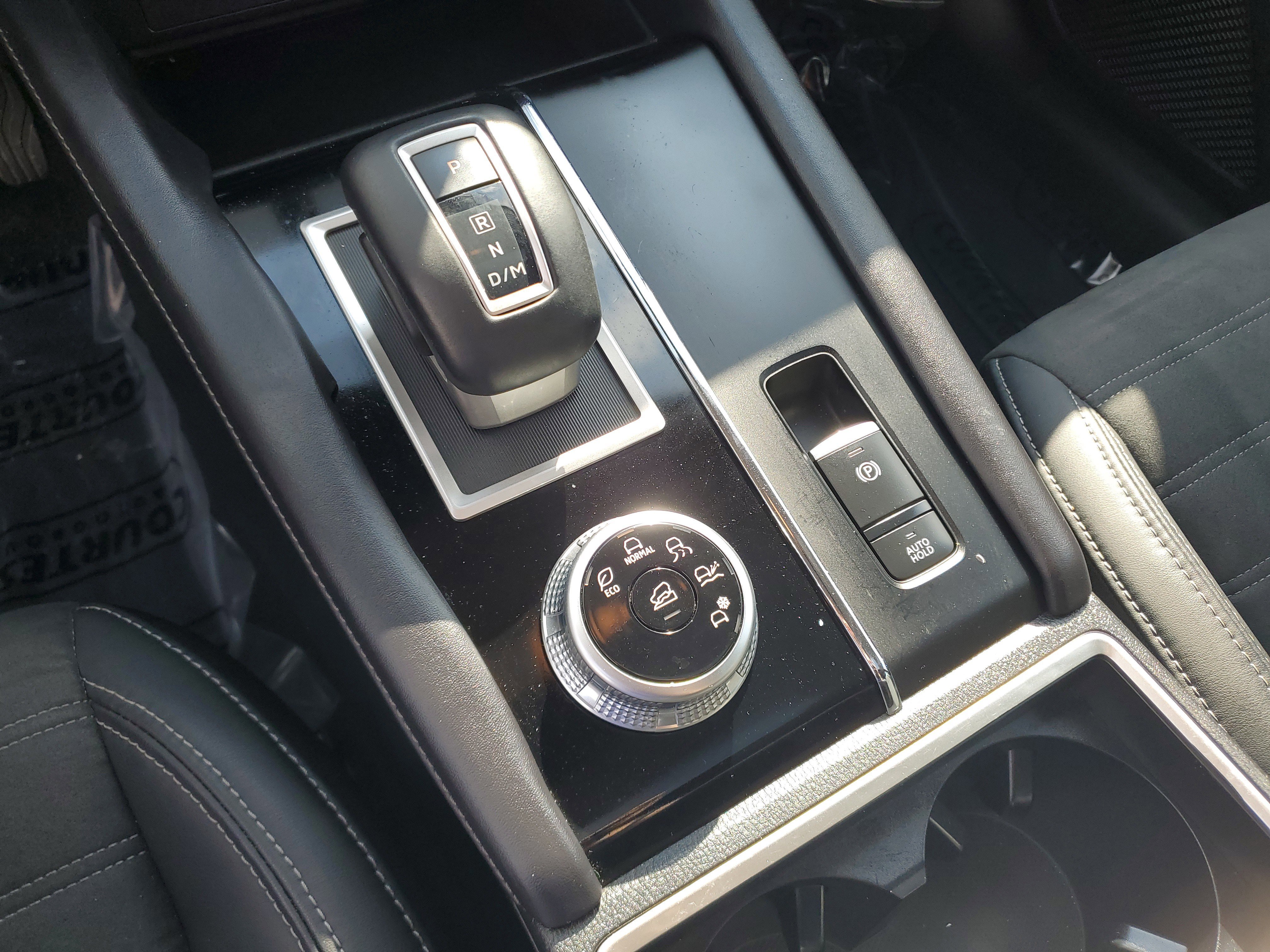 Used 2023 Mitsubishi Outlander SE Black Edition image 23