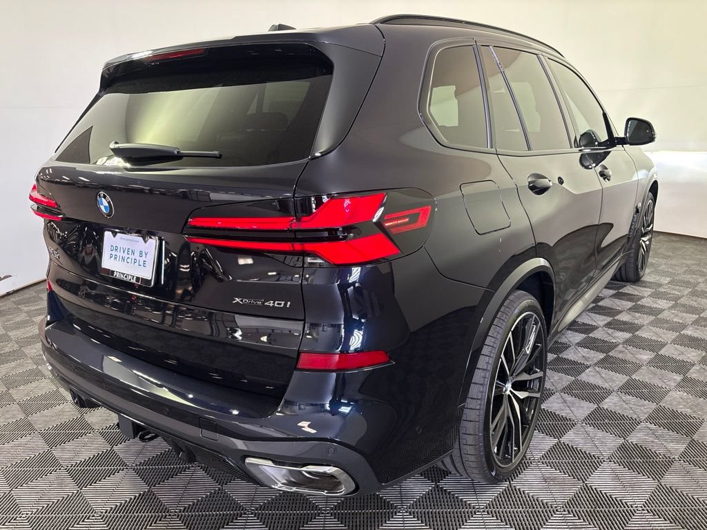 New 2026 BMW X5 xDrive40i w/ M Sport Package AWD/4WD image 6