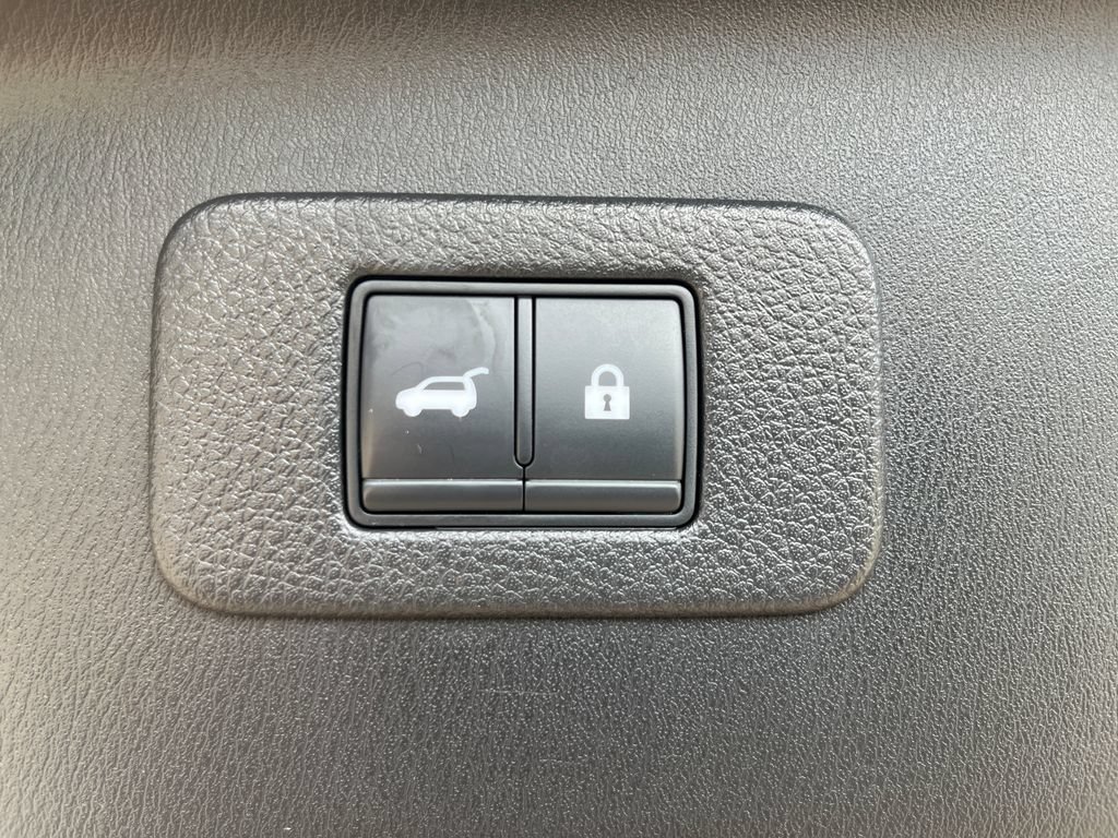Used 2022 Nissan Armada SL RWD image 34
