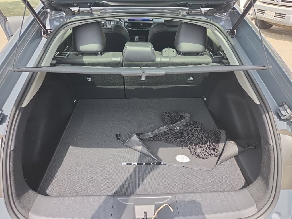 Used 2024 Toyota Prius XLE FWD image 12