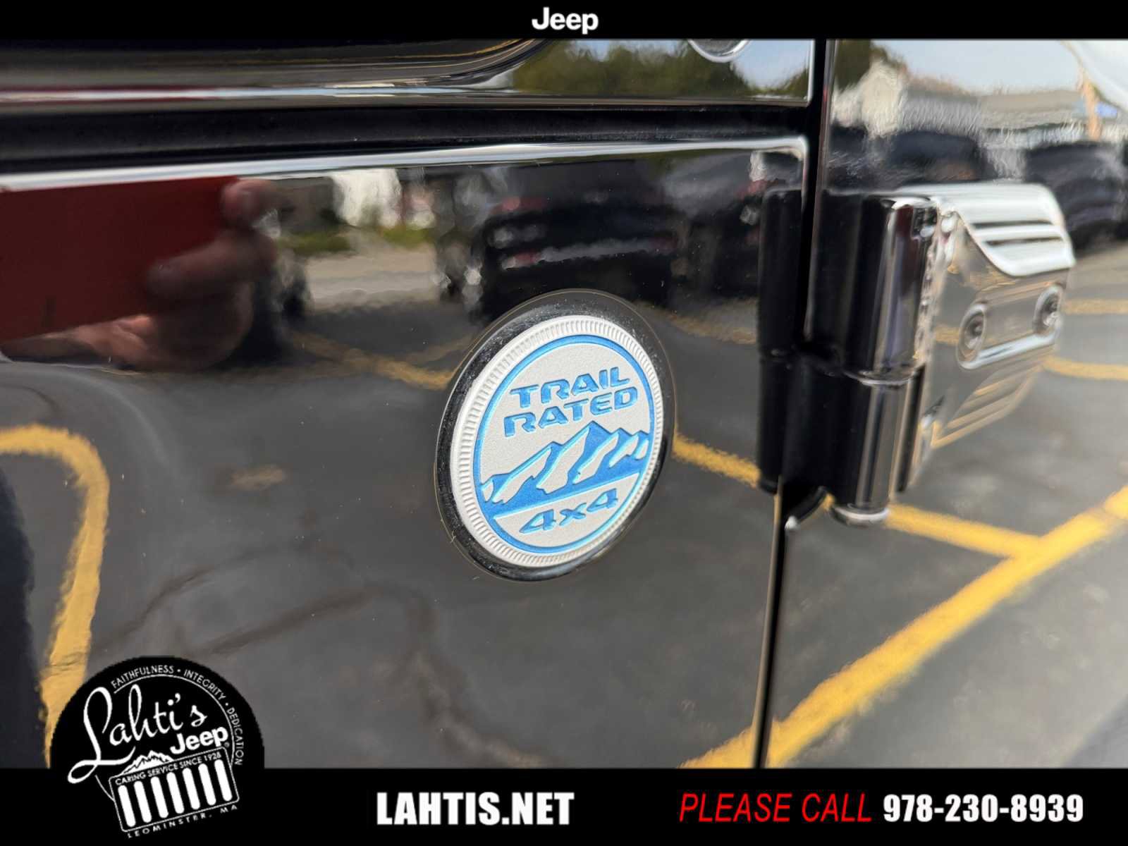 Used 2022 Jeep Wrangler Unlimited Sahara w/ Cold Weather Group image 27