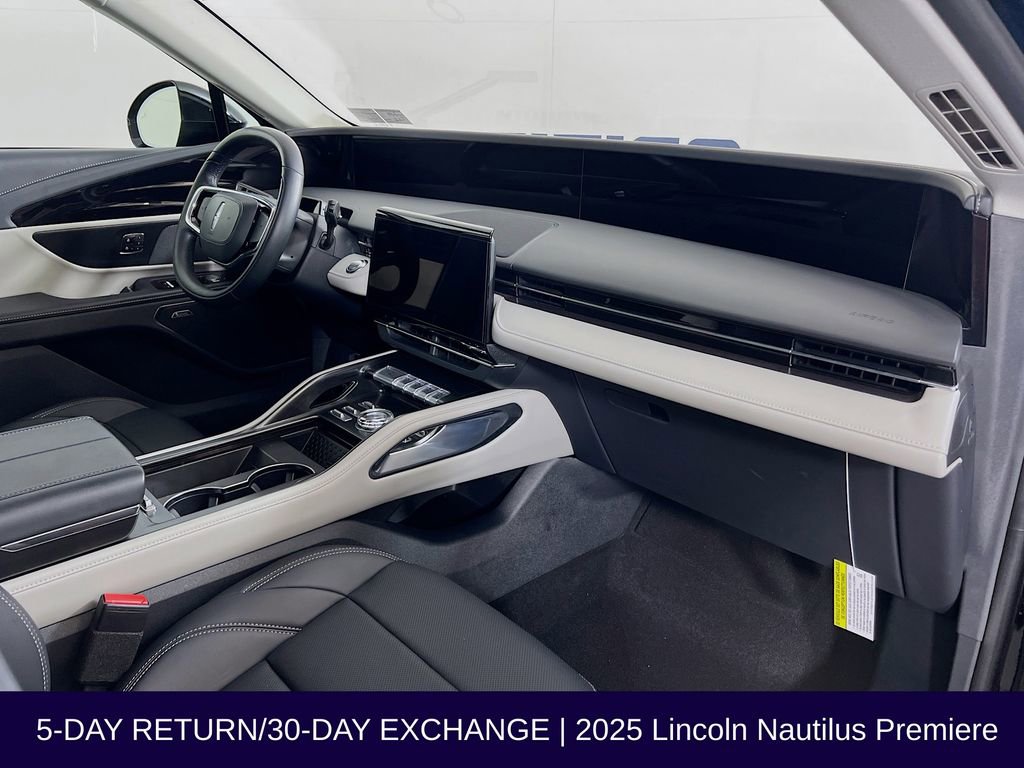 Used 2025 Lincoln Nautilus Premier w/ Equipment Group 102A AWD/4WD image 35