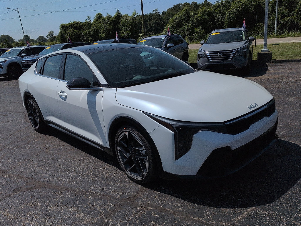 New 2026 Kia K4 GT-Line