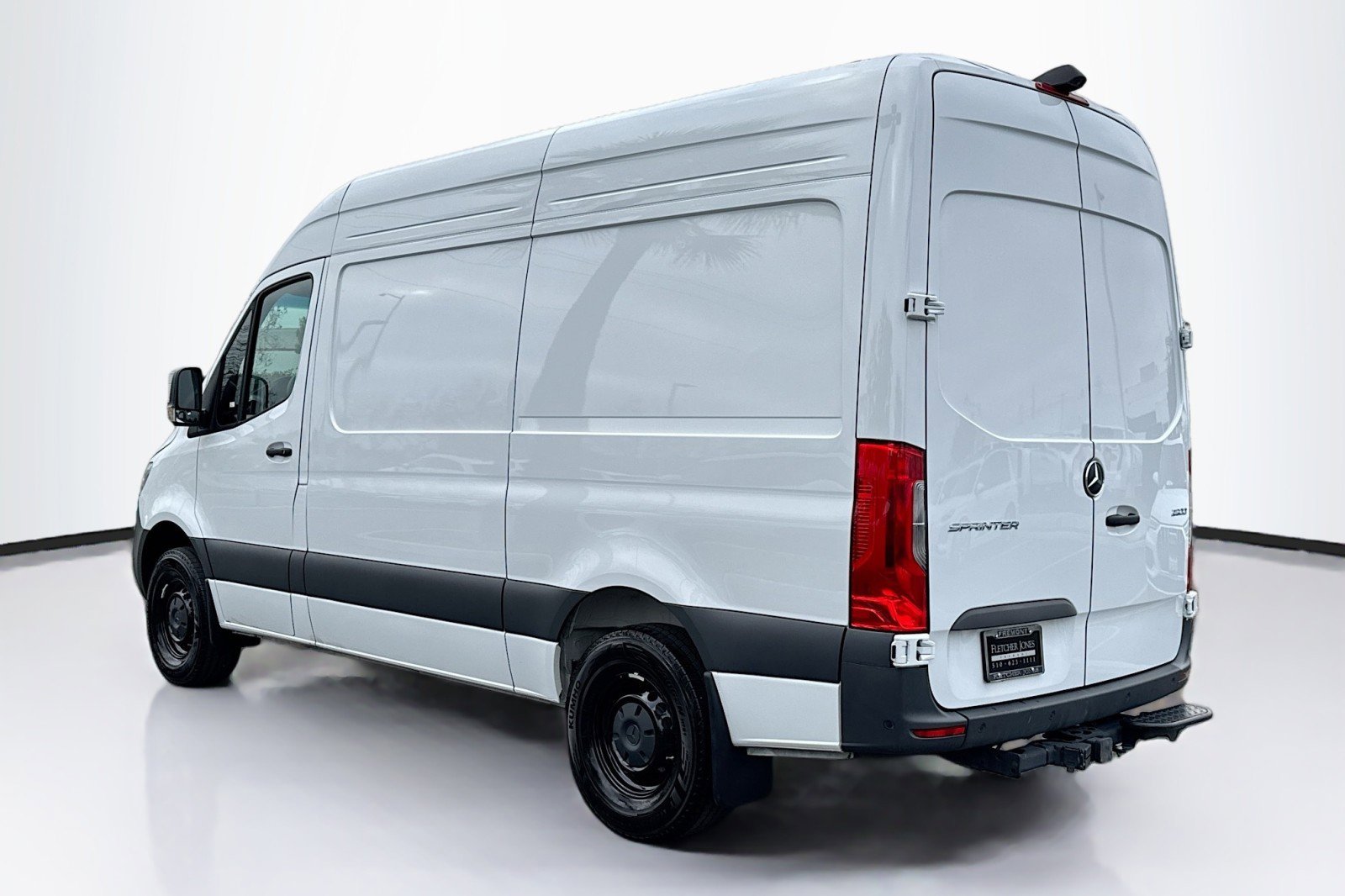 Used 2025 Mercedes-Benz Sprinter 2500 image 7