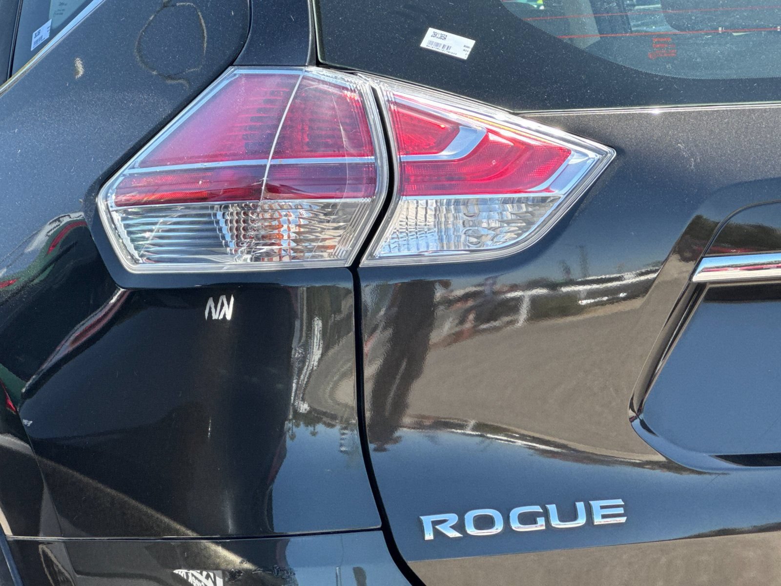 Used 2014 Nissan Rogue S AWD/4WD image 24