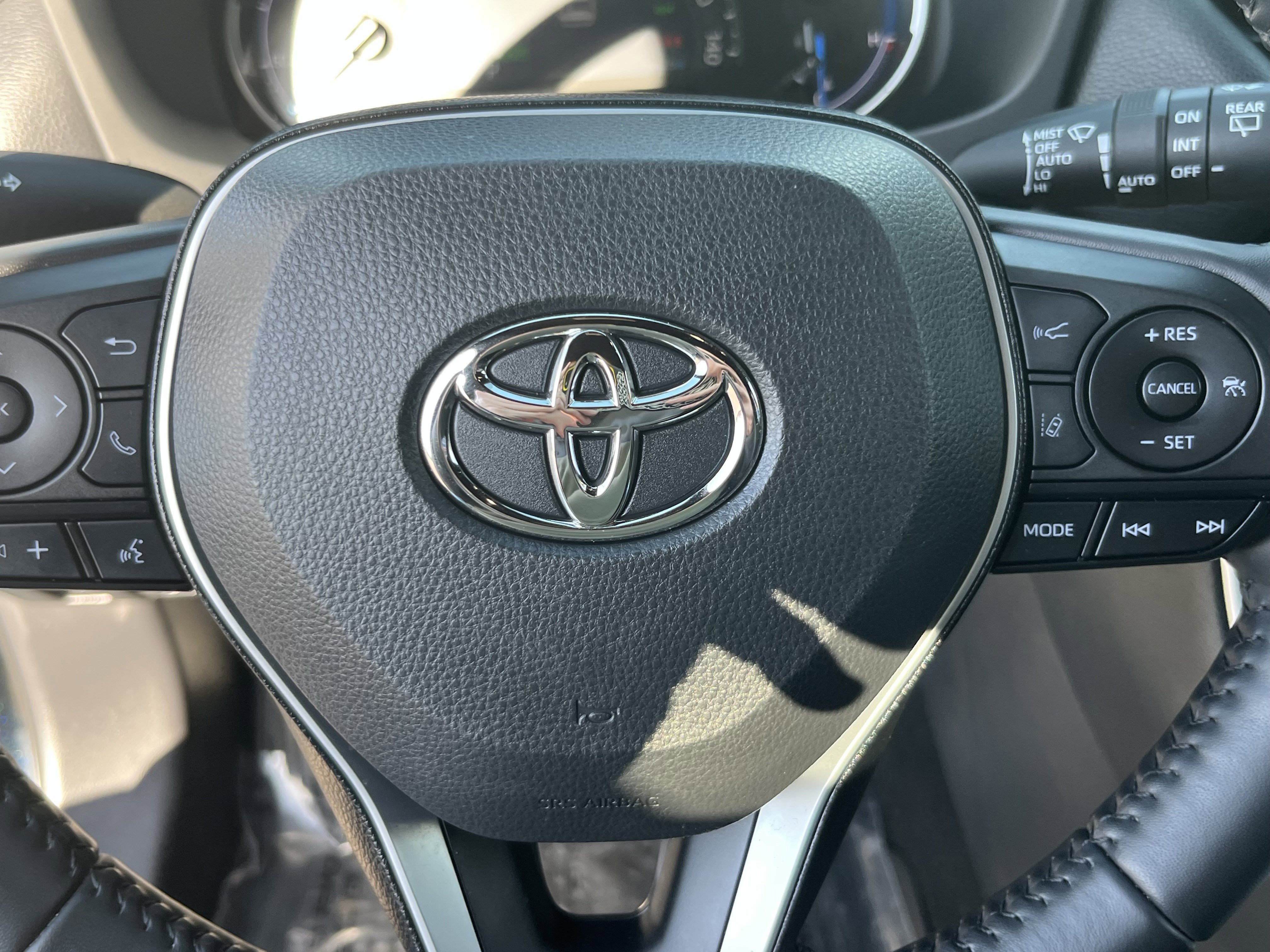 Used 2023 Toyota RAV4 SE w/ SE Grade Weather Package image 19