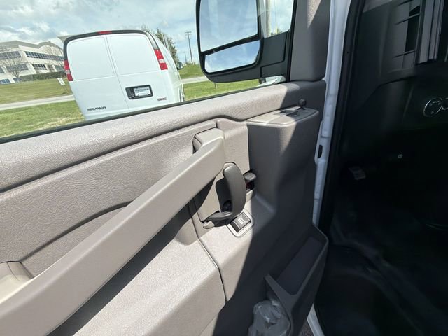 New 2026 GMC Savana 2500 image 13