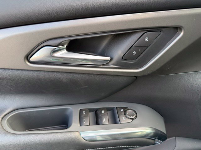 New 2027 Chevrolet Traverse LT w/ Driver Confidence Package FWD image 25