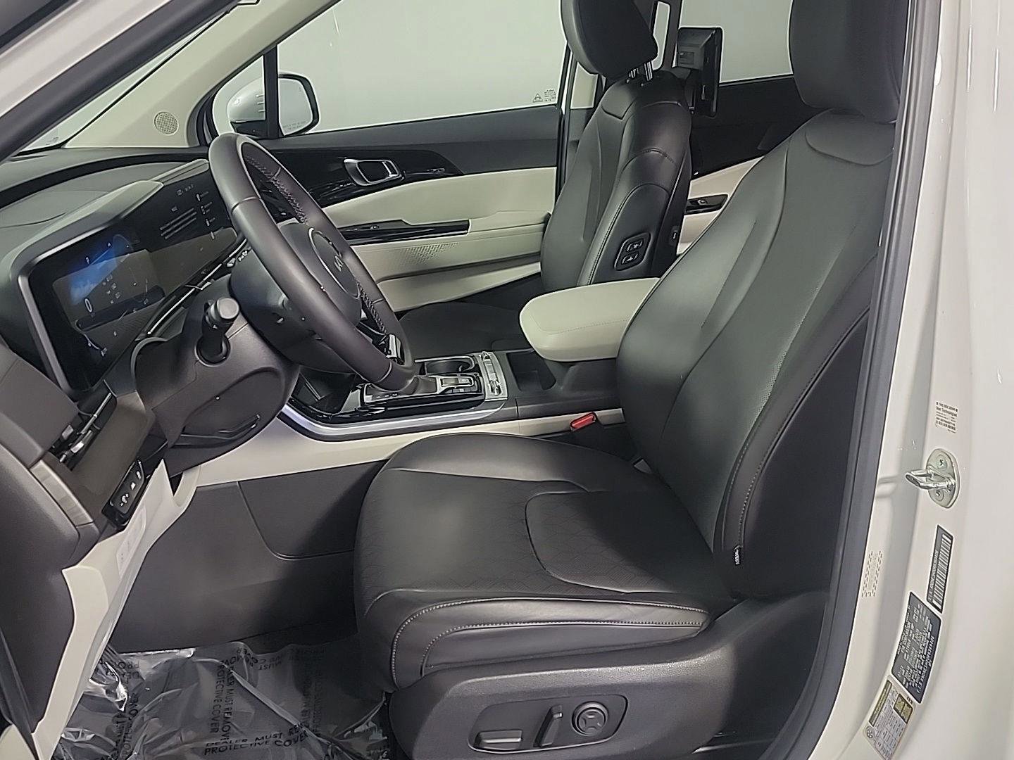 Used 2024 Kia Carnival SX image 20