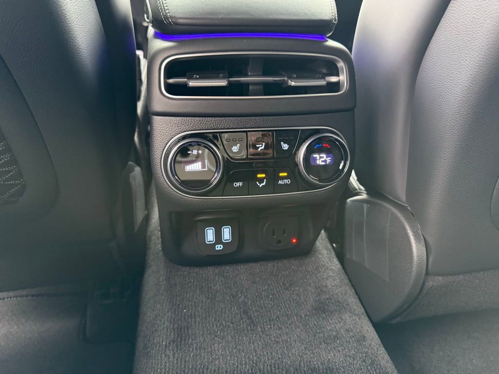 Used 2025 Genesis GV70 3.5T Sport w/ Sport Prestige Package image 14