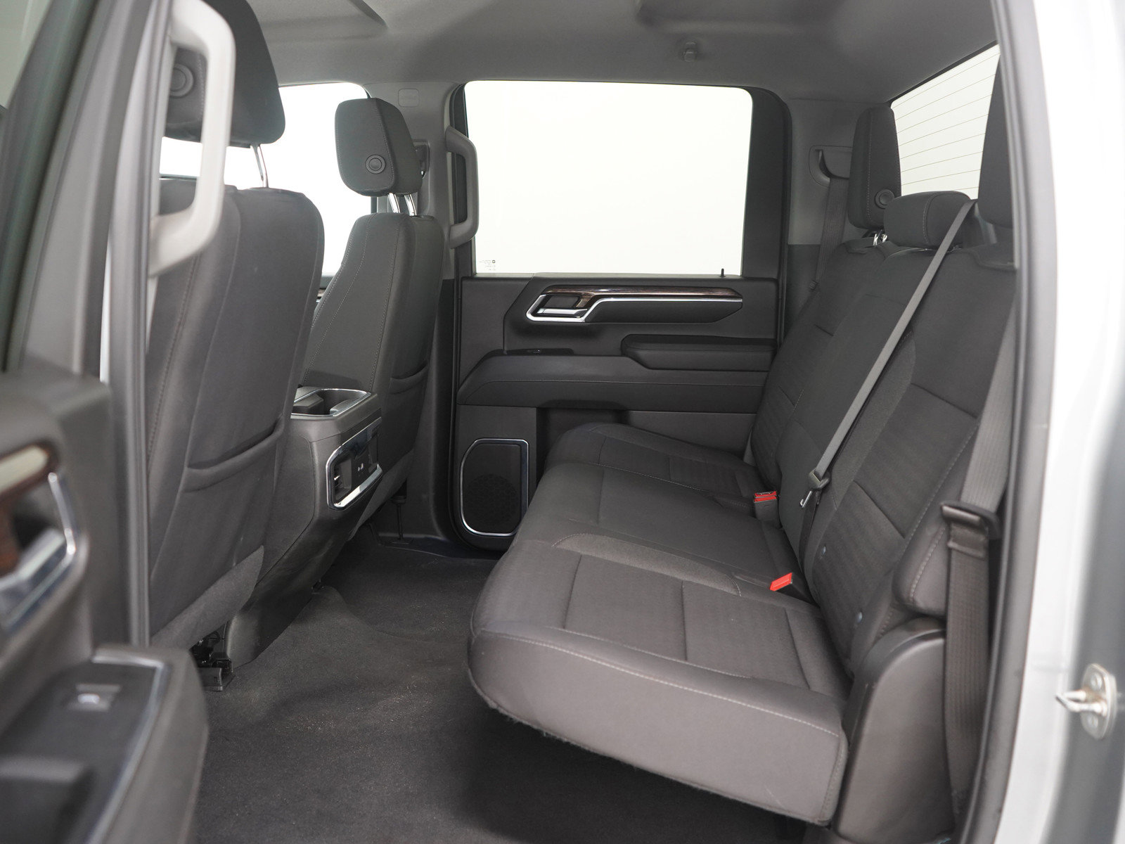 Used 2024 GMC Sierra 2500 SLE w/ SLE Convenience Package image 18