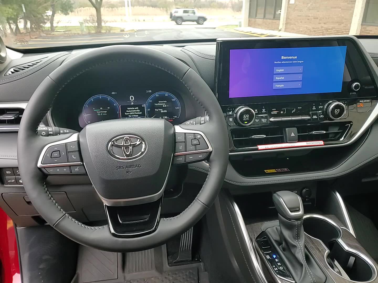 New 2025 Toyota Highlander Platinum image 22