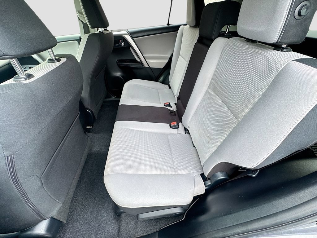 Used 2017 Toyota RAV4 XLE AWD/4WD image 22