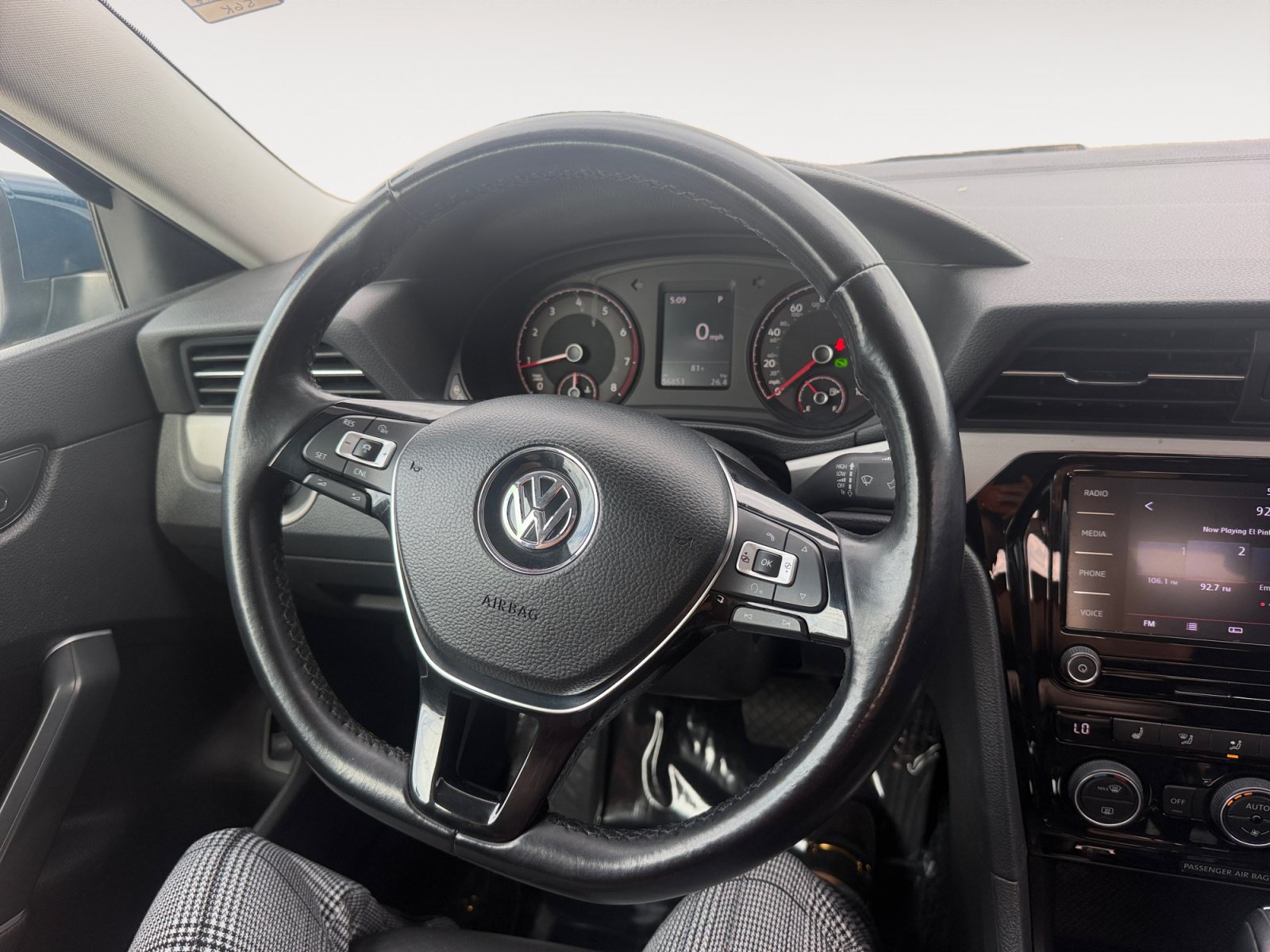 Used 2020 Volkswagen Passat 2.0T SE FWD image 13