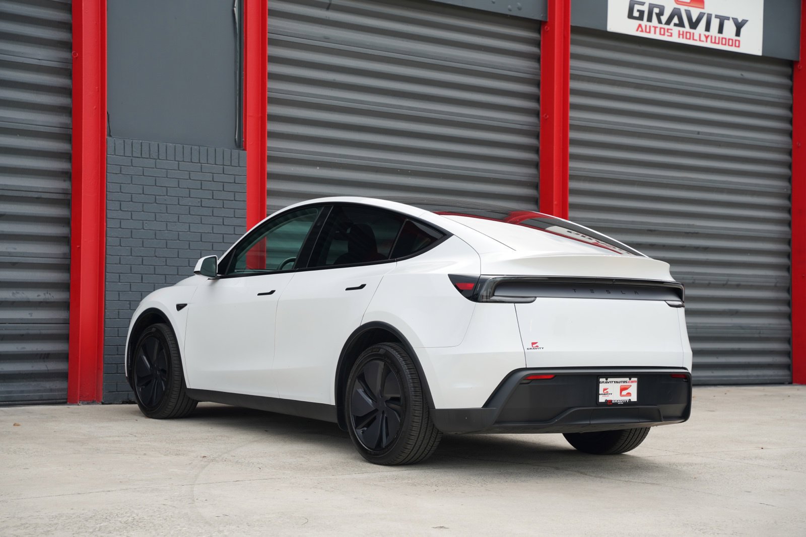 Used 2026 Tesla Model Y Long Range RWD image 5
