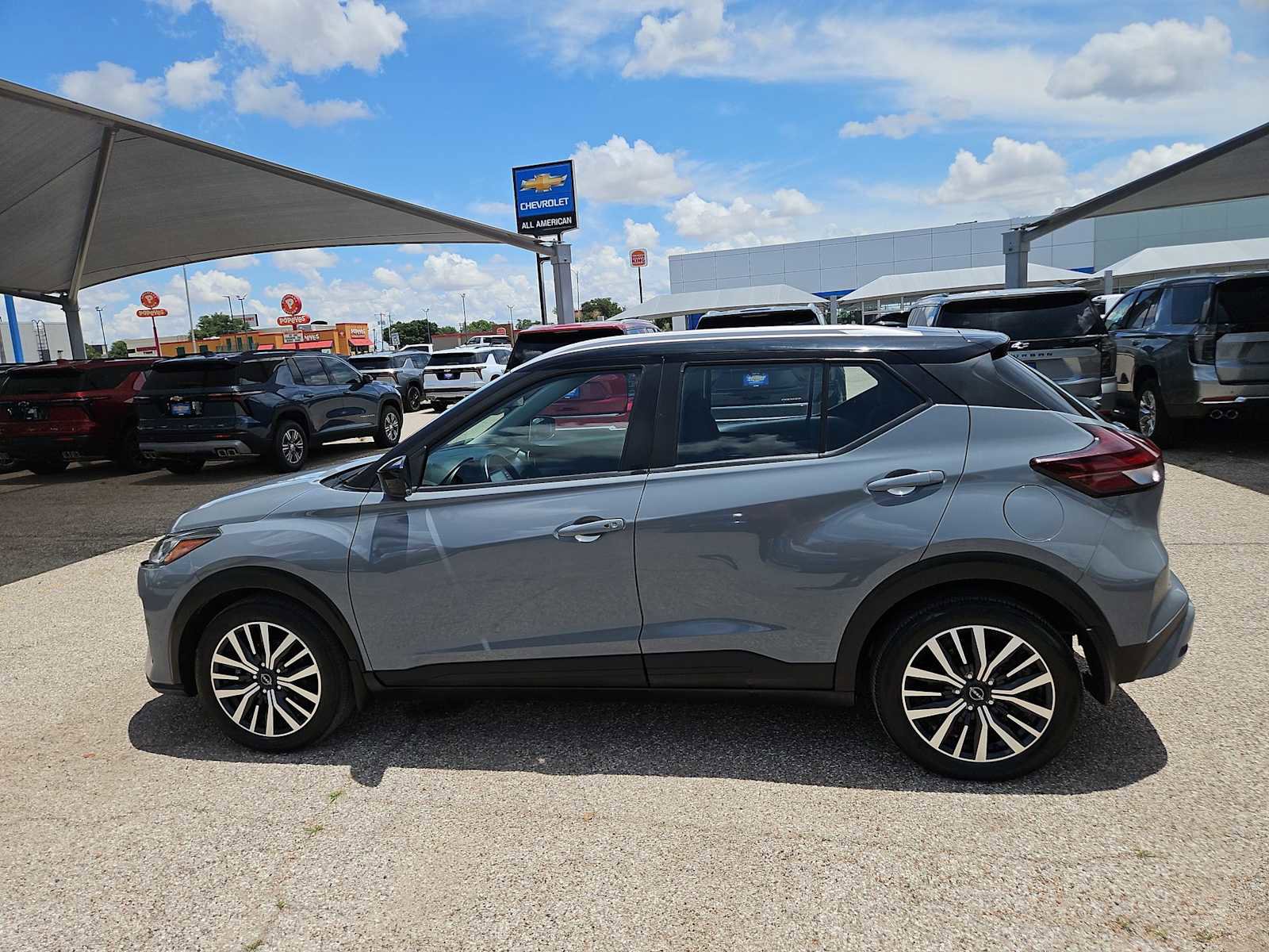 Used 2023 Nissan Kicks SV FWD image 5