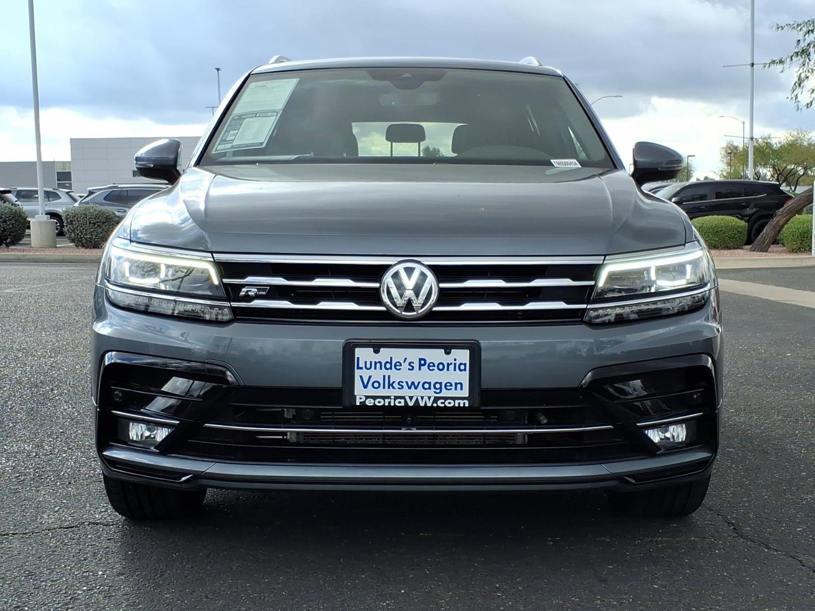 Used 2020 Volkswagen Tiguan SEL Premium R-Line image 2