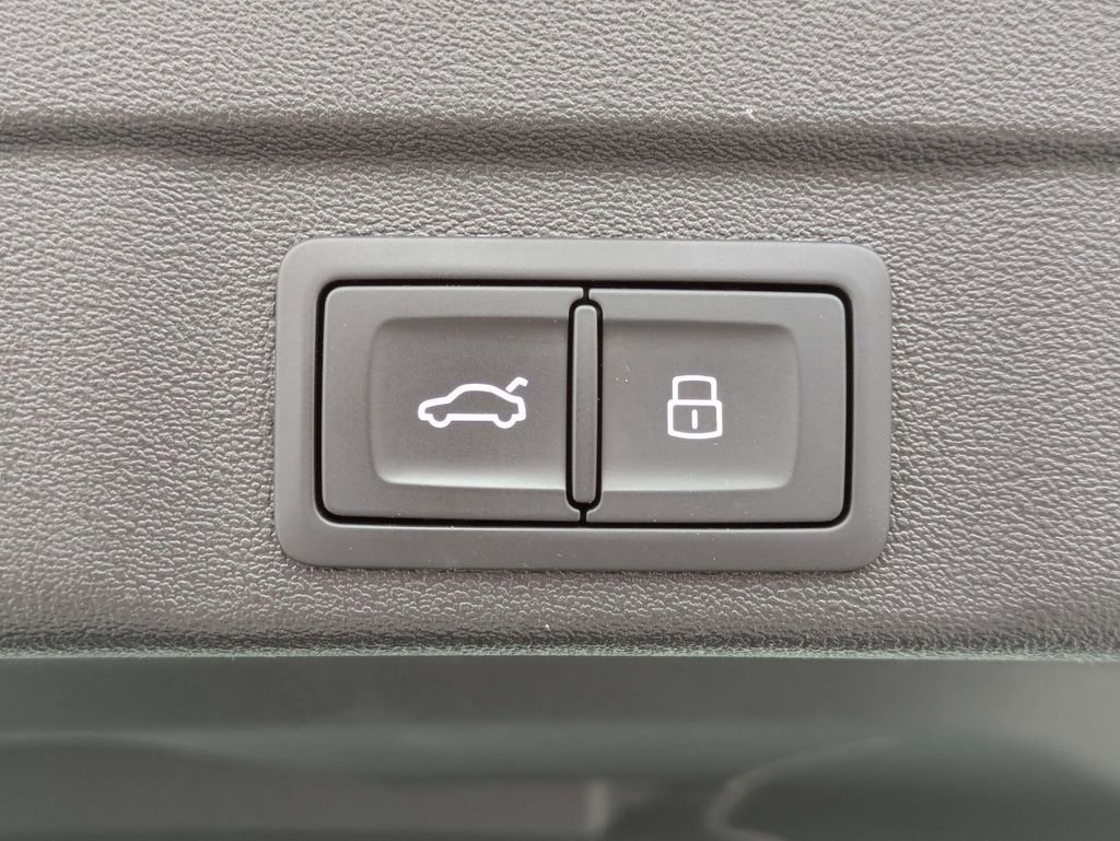 Used 2025 Audi A5 2.0T Premium Plus w/ Premium Plus image 21