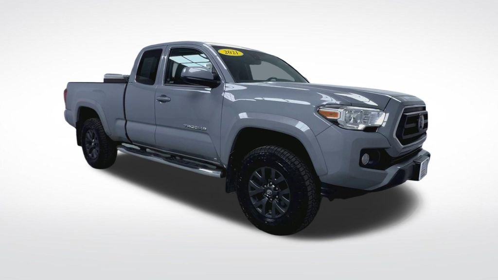 Used 2021 Toyota Tacoma SR5 AWD/4WD image 17