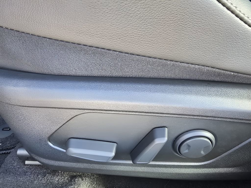 New 2026 Hyundai Elantra Limited image 15