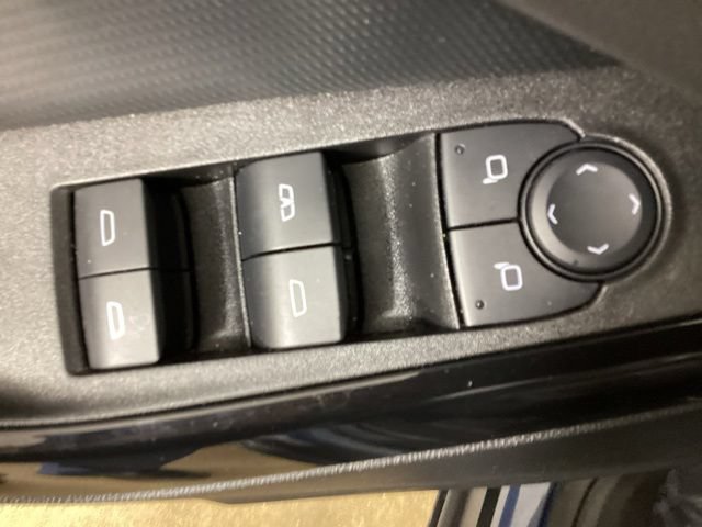 Used 2025 Chevrolet Equinox LT AWD/4WD image 17