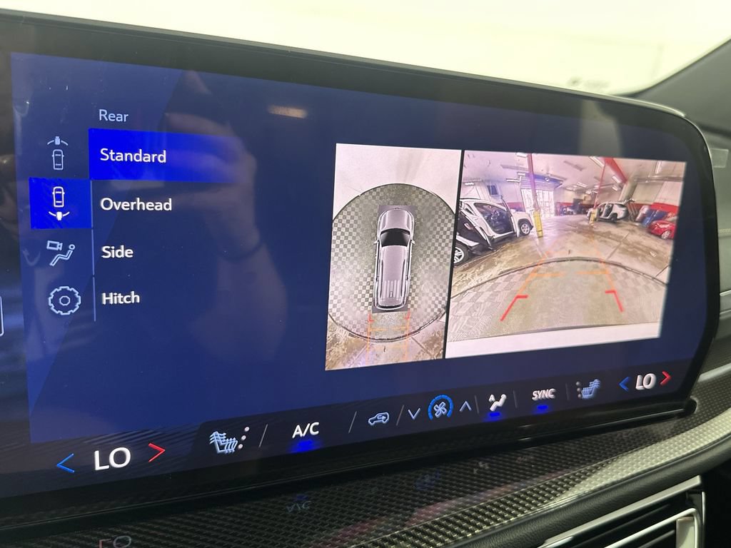 New 2027 Chevrolet Traverse Z71 w/ Enhanced Driving Package AWD/4WD image 15
