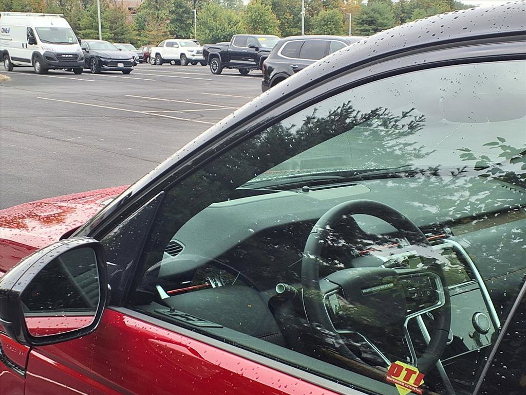 Used 2023 Land Rover Discovery Sport SE R-Dynamic image 26