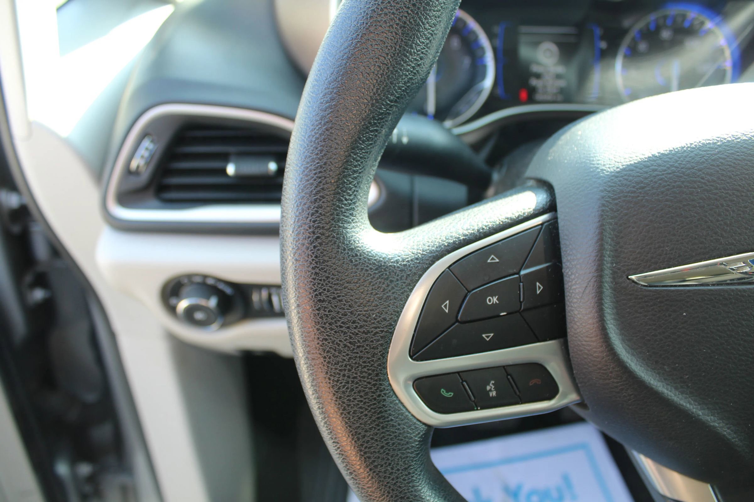 Used 2019 Chrysler Pacifica Touring Plus image 11