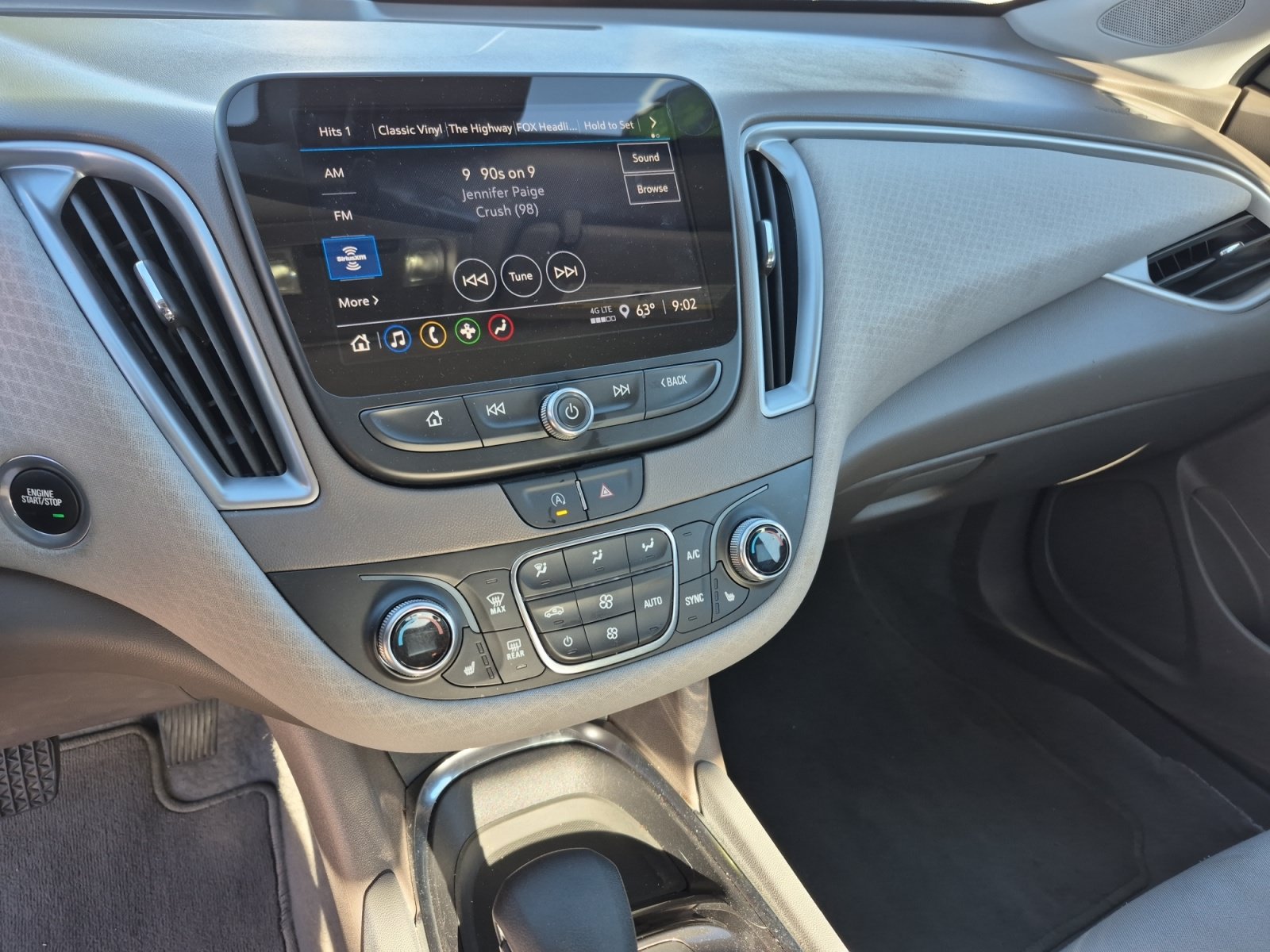 Used 2024 Chevrolet Malibu LT FWD image 11