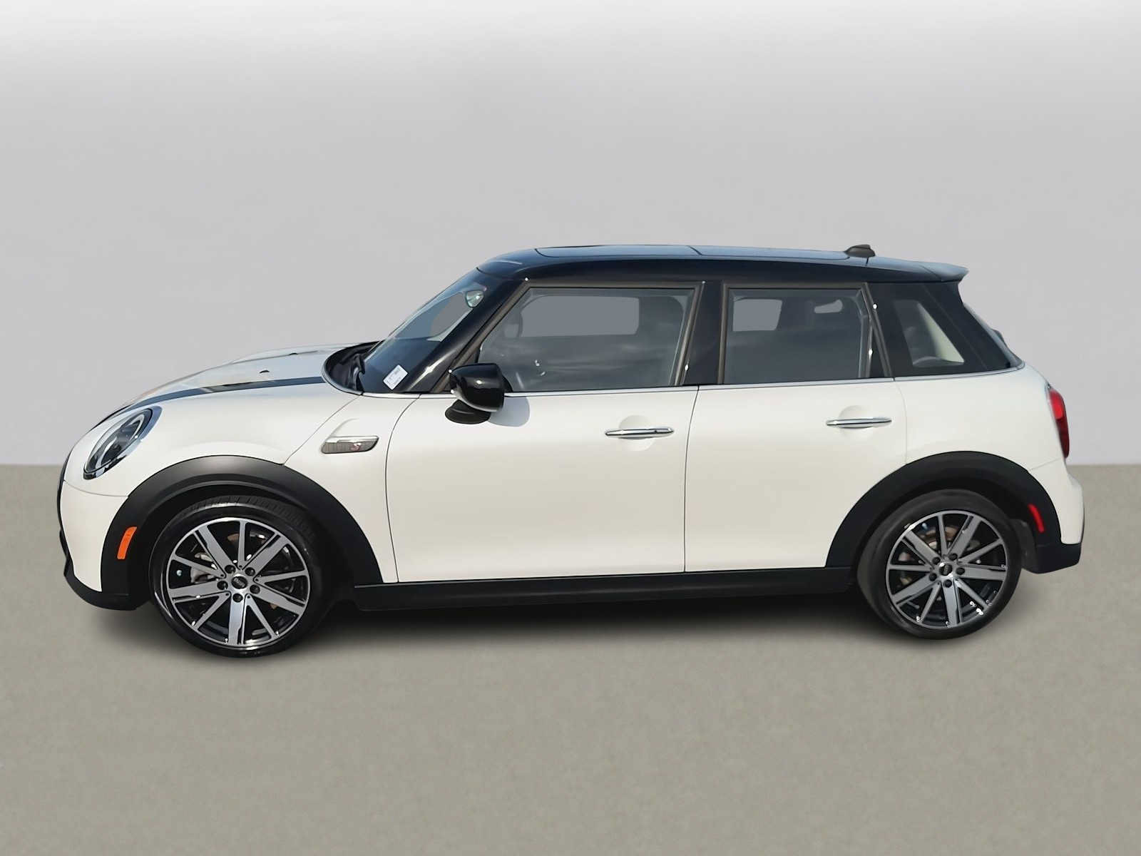Used 2024 MINI Cooper S FWD image 5