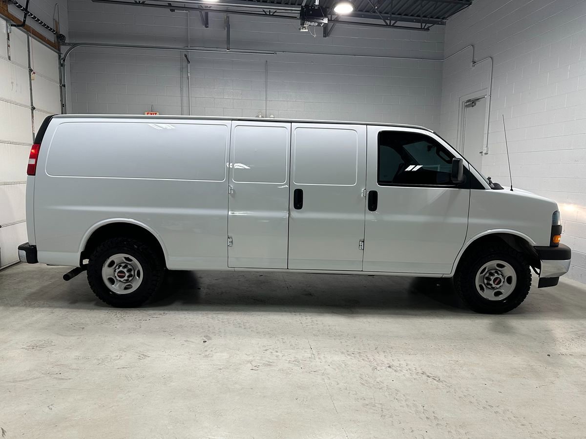 Used 2020 GMC Savana 2500 Extended w/ Enhanced Convenience Package RWD image 2