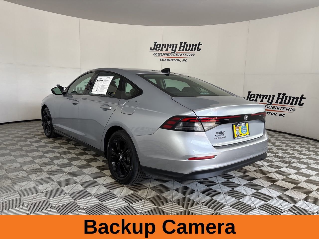 Used 2025 Honda Accord SE image 7