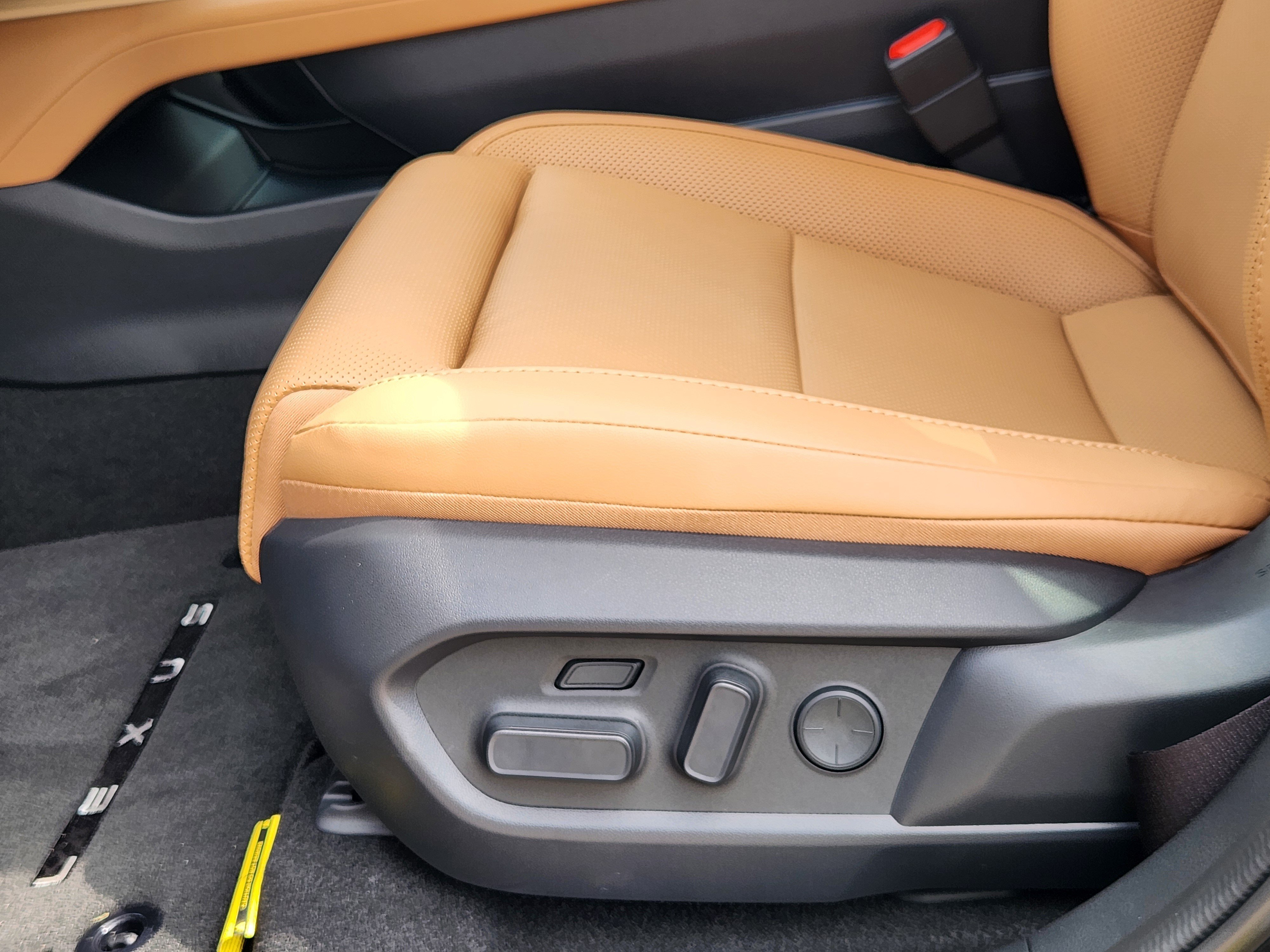 New 2026 Lexus ES 350e FWD image 15